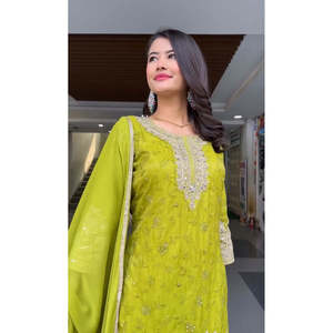 เสื้อสวยและพลาซโซพร้อม dupatta สำหรับงานปาร์ตี้ - Product Image 1