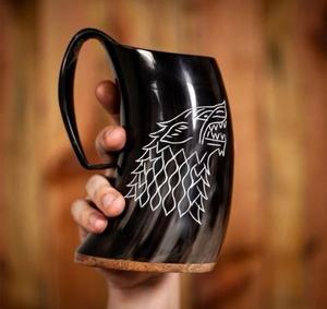 Mug à boire en corne de buffle naturelle, motif loup sculpté, objet de collection artistique, thème animal, durable, fait main - Product Image 3