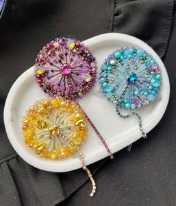 Broche Bordado con Cuentas de Estilo Boutique MD HANDICRAFTS para el Armario de Mujeres Modernas, Hecho a Mano en Uttar Pradesh para Bodas - Product Image 6