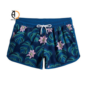 กางเกงว่ายน้ำชายพิมพ์ลายกราฟิก - Product Image 4