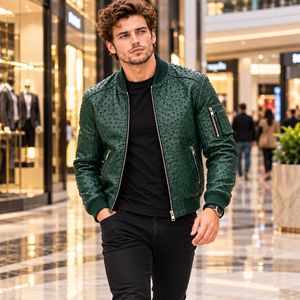 Chaqueta Bomber de Cuero Repujado para Hombre – Chaqueta de Motociclista Acolchada Verde de Lujo con Bolsillos con Cremallera, Chaqueta de Moto Elegante para Hombre - Product Image 2