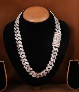 Collier en argent sterling 925 avec moissanite, chaîne cubaine, fermoir rectangulaire, bijoux unisexe pour mariage et soirée - Product Image 1