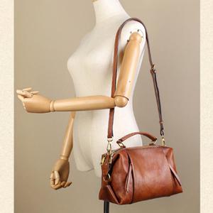 Custom Premium Quality Vintage Luxury Genuine Leather Women's Shoulder/Crossbody Handbag Zipper Open for Daily Travel Use - Product Image 2