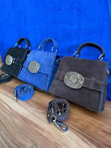 Sac à main fourre-tout en daim bleu pour femme avec fermeture à boucle métallique, bandoulière, grande capacité, deux poignées, usage quotidien - Product Image 4