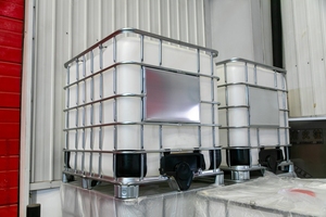 Hot Selling NGOC CHAU Vietnam Origin Natural Latex Concentrate 60% High Ammonia TCVN 6314:2013 Milky <b>White</b> Liquid Adhesive Shoes - Product Image 3