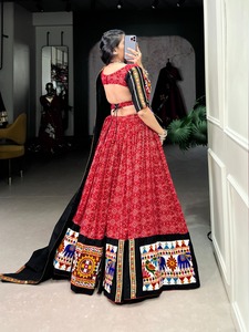 Ensemble Lehenga Choli en soie jacquard pour femmes, tenue indienne pakistanaise brodée, taille élastique, robe de fête de mariage - Product Image 5