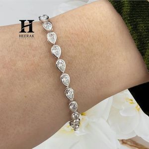Elegant Pear Cut Diamond Tennis <b>Bracelet</b> – 18K Gold Bezel-Set Teardrop <b>Bracelet</b> - Product Image 2