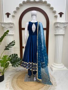 TENNECY Vestido de Novia Casual de Seda con Encaje de Lujo, Largo hasta el Suelo, Conjunto de Kurta para Mujer - Listo para Usar en Todas las Estaciones - Product Image 4