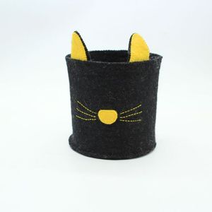 Portalápices de Fieltro con Cara de Gato Negro, Orejas Amarillas y Bigotes, Organizador de Escritorio Hecho a Mano para Oficina o Hogar - Product Image 2