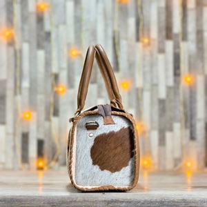 Bolso de Hombro de Cuero Genuino de Lujo Walla, Patrón Floral de Piel de Vaca, Cierre de Cremallera, Ligero, Gran Capacidad, Tamaño Personalizado - Product Image 4