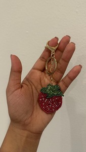 Abalorio colgante de cuentas de semilla y bordado para bolsos de verano, abalorio de diseñador para bolso con delicados elementos de bordado de cuentas - Product Image 3