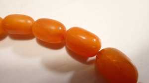 Collier en résine coloré fait à la main pour femmes et filles, bijoux classiques à la mode - Product Image 5