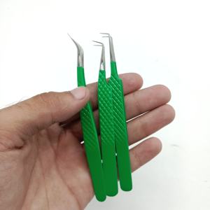 Pinzas de pestañas verdes al por mayor, pinzas de pestañas verdes con logotipo personalizado, pinzas de extensión de pestañas con punta de fibra - Product Image 3