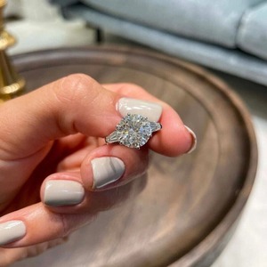 Bague de mariage en or blanc 14 carats avec diamant de laboratoire certifié IGI GIA de 2,50 carats - Product Image 3