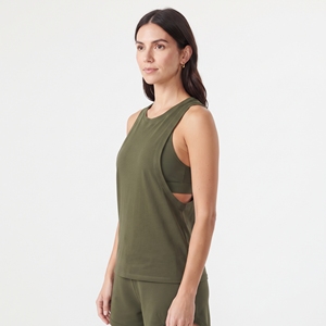 Camiseta Deportiva Ajustada sin Mangas para Mujer, Color Verde Oliva, con Aberturas en los Brazos, para Gimnasio, Entrenamiento, Deportes, Ropa Deportiva - Product Image 4