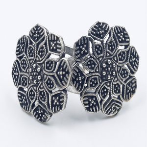 DIVYORO Antique Brass Disc <b>Toe</b> <b>Ring</b> for Women with Oxidized <b>Silver</b> Plating-Casual Classic Style - Product Image 3