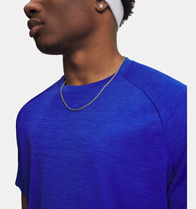 Ideas de nombres para productos: 1. Camiseta de rendimiento Royal Motion 2. Camiseta Deportiva UltraFlex 3. Camiseta deportiva Velocity Blue 4. AeroDry Trai - Product Image 4