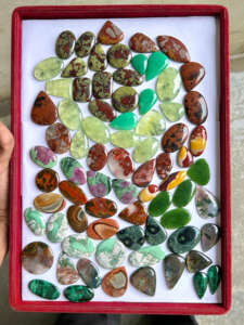 Lot en gros de cabochon en pierres précieuses naturelles mélangées au poids de différentes formes et tailles pour commencer la fabrication de bijoux - Product Image 2