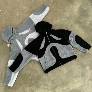 Veste en sherpa personnalisée de haute qualité avec logo brodé, veste polaire en sherpa à blocs de couleur, fermeture éclair, veste en polaire pour homme personnalisée - Product Image 1