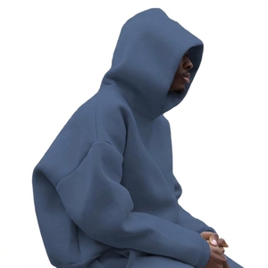 Sweat à capuche oversize court pour homme avec col montant structuré, épaules tombantes, manches larges et ourlet côtelé - Product Image 2