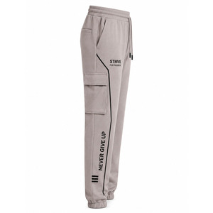 Ensemble de survêtement pour homme avec impression DTF personnalisée et bandes réfléchissantes, comprenant un sweat à capuche zippé et un pantalon de survêtement - Product Image 6