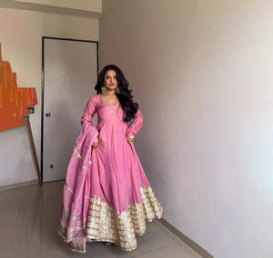 Elegante Jalaibya Musulmana de Oriente Medio, Kaftán de Seda con Diamantes, Salwar Kameez de Moda para Mujer, Talla 3XL, Listo para Usar en Bodas y Fiestas - Product Image 1