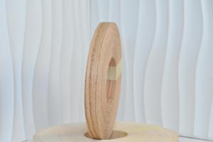 Placage de bois de frêne de Manchourie Qing Yang de haute qualité, écologique, à texture lisse, coupé en rond, grain dense, rouleau de 2500 mm pour bordure. - Product Image 4