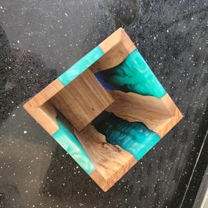 Portacubiertos de Madera y Resina Epoxi Hecho a Mano, Diseño Único con Patrón de Río para Mesa de Comedor - Product Image 3