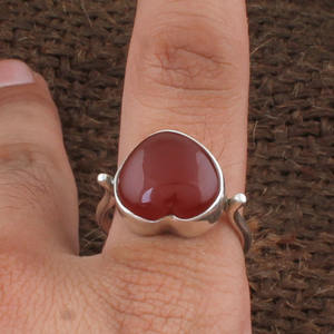 แหวนเงินแท้ 925 ประดับหินออนิกซ์สีแดงรูปหัวใจทรงเหลี่ยมเจียระไนแบบบริลเลียนท์ งานแฮนด์เมด สไตล์โบโฮคลาสสิก เรียบหรู - Product Image 4