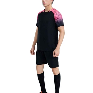 Conjunto de Camiseta de Fútbol con Cuello en V Negra para Hombre, Manga Corta, Poliéster que Absorbe la Humedad, Estampado Degradado, Ropa Deportiva para Adultos para Todas las Temporadas - Product Image 5
