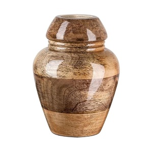 Urna Conmemorativa de Madera Distintiva para Cenizas, Diseñada con una Elegante Superficie Acabada a Mano y Belleza Duradera - Product Image 6