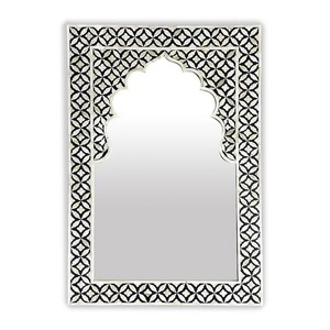 Premium Arabic Decorative Mirror Frame with Mother of Pearl Inlay Luxury Wall Accent for Contemporary Interiors - Product Image 4