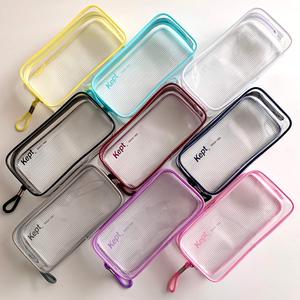 Estuche para lápices transparente de gran capacidad Raymay Fujii Keep Clear, de malla de PVC con fuelle y cremallera larga - Product Image 1