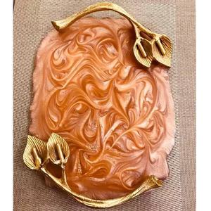 Merveilleuse résine époxy durable avec plateau à poignée en feuille de laiton artisanat en métal de vente chaude pour la nourriture décorative servant un nouveau design - Product Image 1