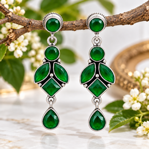 Pendientes Colgantes de Moda con Piedra Verde al por Mayor |   Pendientes Largos con Diseño de Gota |   Joyería Personalizada OEM ODM Directo de Fábrica - Product Image 5