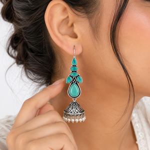 Boucles d'oreilles pendantes en argent oxydé avec pierre verte, tendance, pour femmes, commande en gros, stock disponible, livraison rapide - Product Image 1