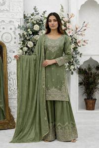 Ensemble Kurta traditionnel indien pakistanais vert pour femmes avec dupatta, tenue ethnique ample, toutes saisons, en coton - Product Image 3