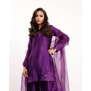 Conjunto de traje de fiesta de diseñador para mujer con cuentas e hilo de trabajo - Product Image 6