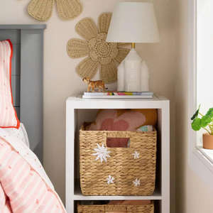 Cesto de Almacenamiento de Jacinto de Agua Bordado con Luna y Estrellas Celestiales, Organizador Rectangular de Mimbre Tejido a Mano para Cuarto de Niños - Product Image 3