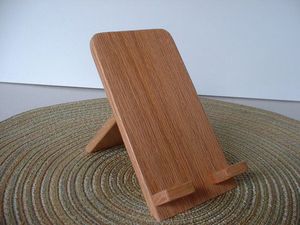 Soporte de Bambú Personalizado para Teléfono, Cargador de Escritorio de Madera, Expositor Ecológico para Oficina y Promoción - Product Image 6
