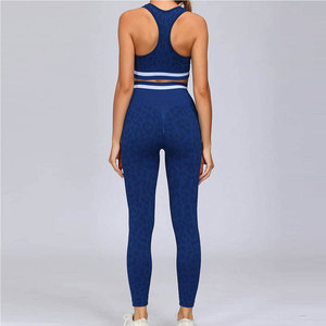 Ensemble de yoga femme style fluide, respirant, taille élastique, logo avant, 2 pièces sans manches, tenue de fitness - Product Image 4