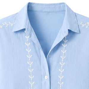 Camisa Corta Bordada Azul Cielo Personalizada para Mujer, Blusa Casual de Verano con Botones y Manga Corta, Mezcla de Lino con Logotipo Personalizado - Product Image 5