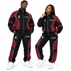 Conjunto Deportivo Unisex en Negro y Rojo con Bloques de Color, Sudadera con Cremallera y Capucha, Manga Larga, Secado Rápido, Ropa Deportiva para Hombre y Mujer para Otoño - Product Image 3