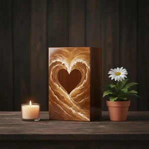 Urna Funeraria de Madera Hecha a Mano, Urna Conmemorativa con Corazón Dorado - Product Image 2