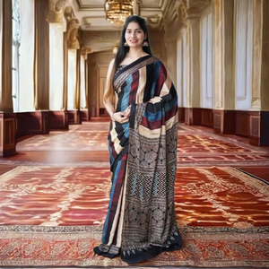 Sari ethnique classique imprimé en soie modale à finition douce, séchage rapide, longueur ras du sol, pour femme, idéal pour les fêtes estivales - Product Image 1