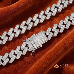 สร้อยคอเงินแท้ 925 ประดับมอสซาไนต์ ดีไซน์แบบ Cuban Link  เครื่องประดับแฟชั่นสำหรับผู้หญิงและผู้ชาย  สไตล์นิวยอร์ก  งานจิวเวลรี่คุณภาพสูง ดีไซน์หรูหรา - Product Image 2