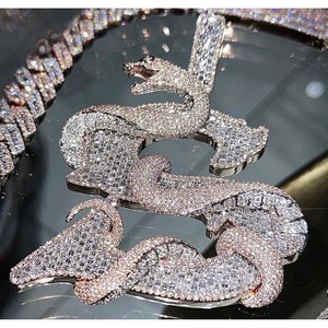 Pendentif Rose Personnalisé Tendance Hip Hop en Argent Sterling 925 de Haute Qualité avec Moissanite VVS Taille Baguette Certifiée IGI – Bijoux Fins - Product Image 2