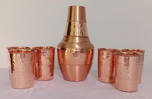 Bouteille en cuivre exclusive, conçue pour un segment haut de gamme, offrant une esthétique raffinée et une qualité de matériau supérieure. - Product Image 4