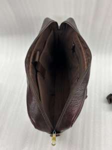 Maletín Ejecutivo de Cuero Genuino de Primera Calidad, Correa de Hombro Ajustable, Diseño Ligero, Personalizable para Oficina - Product Image 2