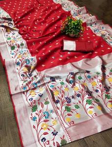 Sari de Seda Roja con Bordado Floral en el Borde, Traje Tradicional Indio para Bodas, para Mujer - Product Image 5